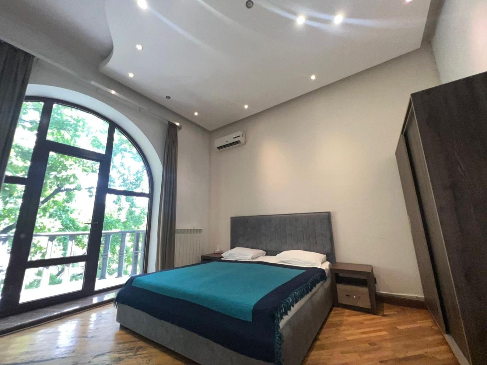 Saryan Hotel Erevan Exterior foto
